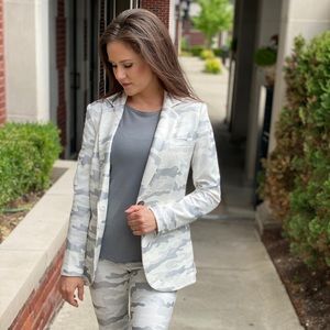White camo stretch blazer